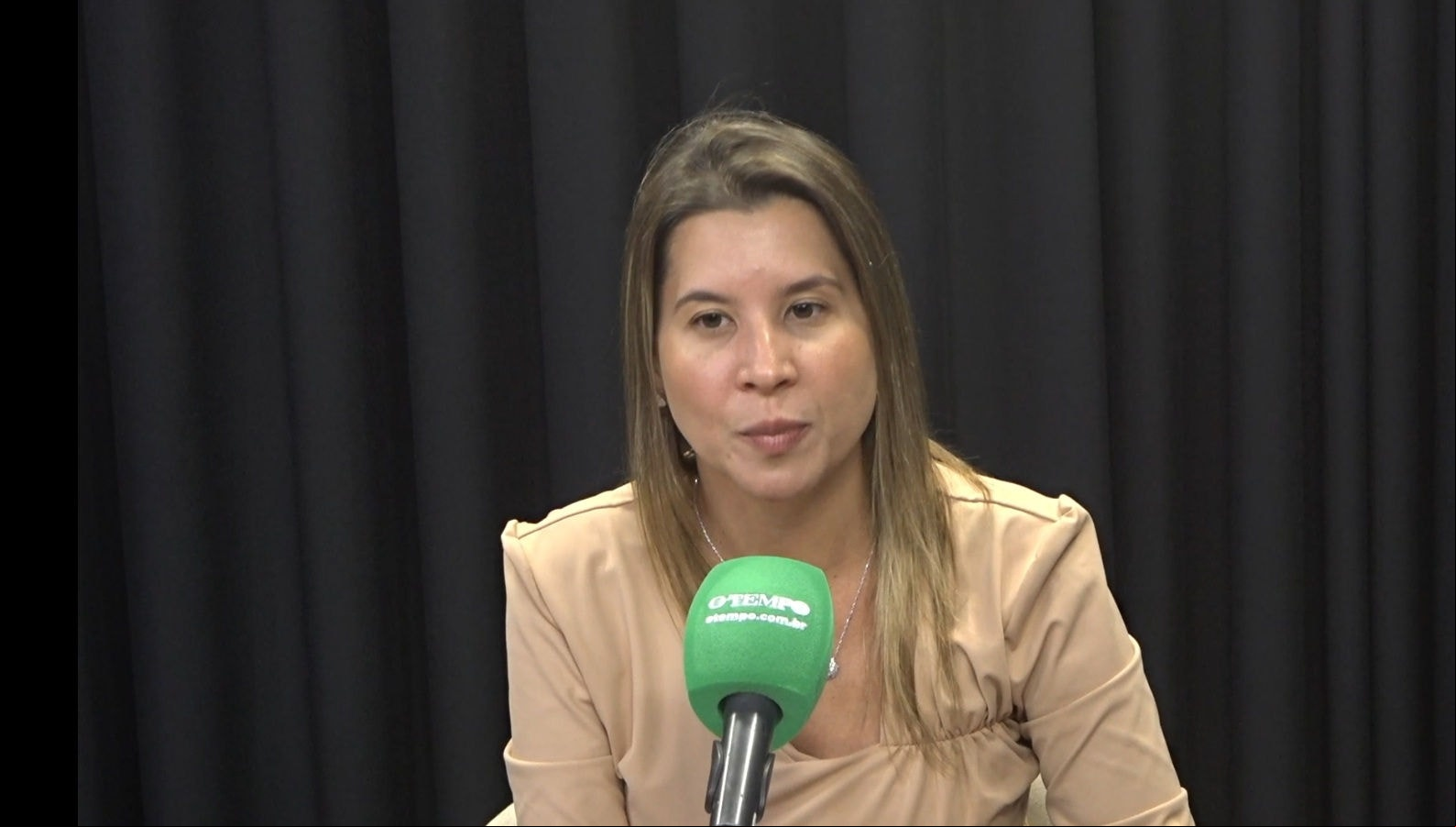 Deputada Carol Caram (Avante) em entrevista ao Café com Política de O TEMPO